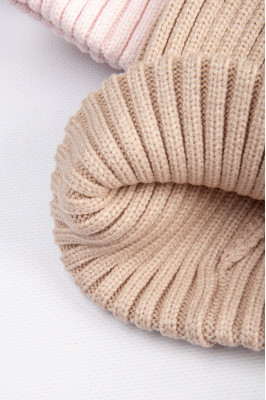 Шапка жіноча